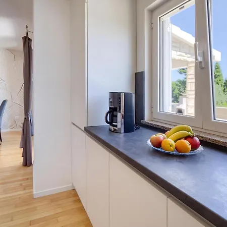 Herrliches Haus Breeze Mit Pool Und Meerblick Hébergement de vacances *