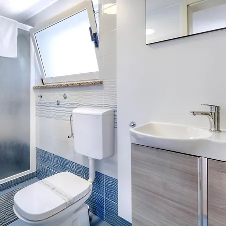 بيت للعطل Herrliches Haus Breeze Mit Pool Und Meerblick *